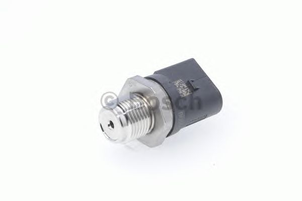Купить BOSCH 0281002942 датчик давления топлива! CR/RDS3/1500/AKS \ MB Sprinter дв.OM611/612 /Vito дв.OM611
