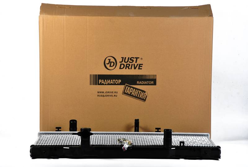 Купить JD JPR0025 Радиатор двигателя A/T (Способ сборки сот - Паяный)