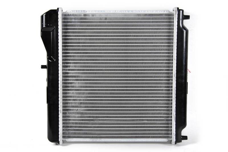 Купить JD JPR0038 Радиатор двигателя A/T (Способ сборки сот - Паяный)