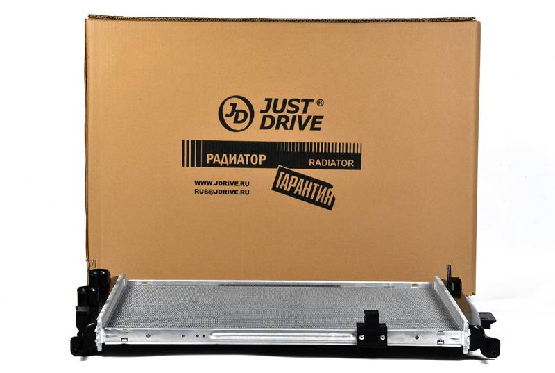 Купить JD JPR0049 Радиатор двигателя A/T (Способ сборки сот - Паяный)