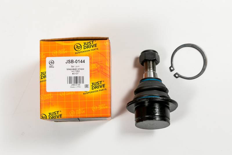 Купить JD JSB0144 Шаровая опора, передняя