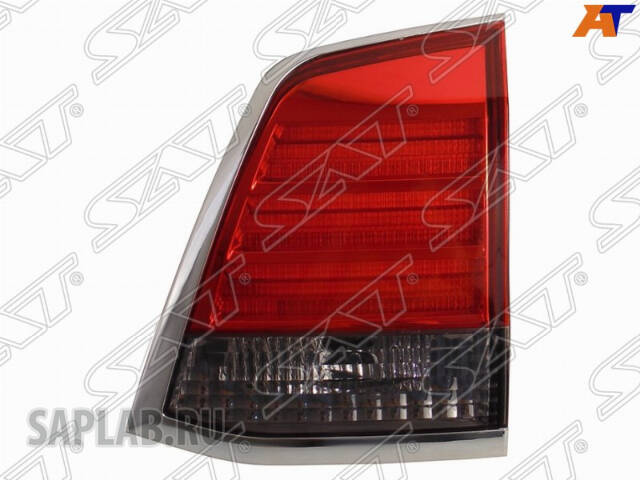 Купить SAT ST2121320CR ФОНАРЬ В КРЫШКУ БАГАЖНИКА TOYOTA LAND CRUISER 200 07-11 ХРОМ ОКАНТОВКА